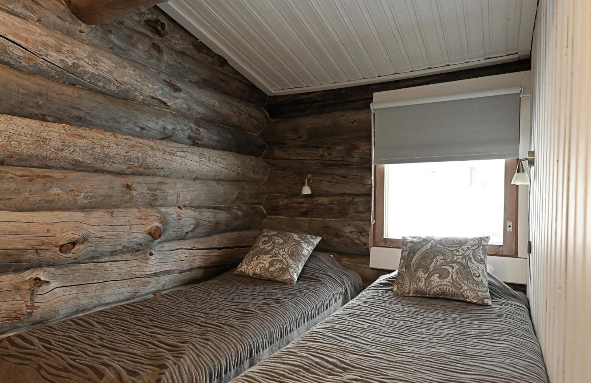 Classic Log Cabin Ski-In Ski-Out 레비 외부 사진