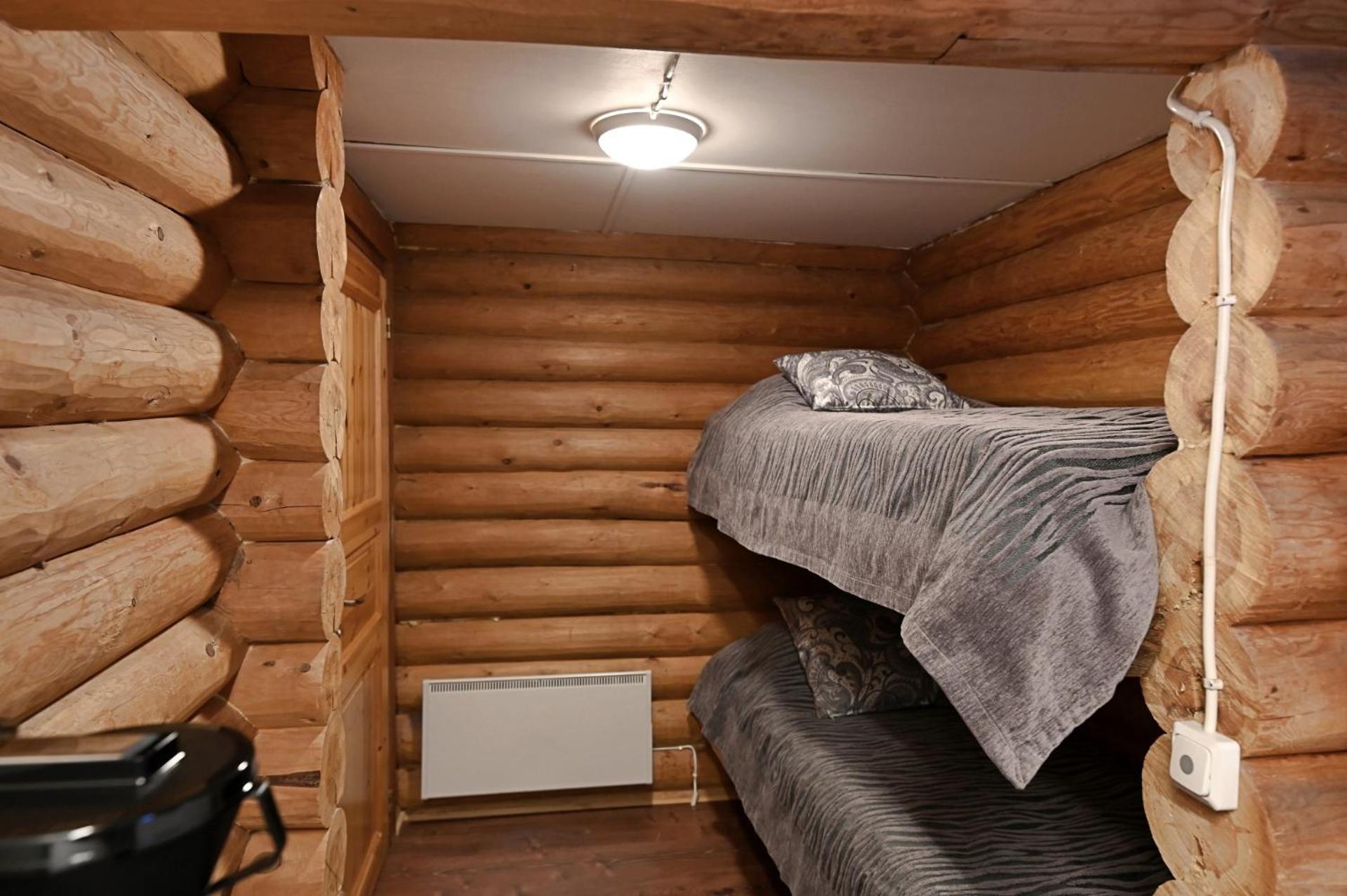 Classic Log Cabin Ski-In Ski-Out 레비 외부 사진