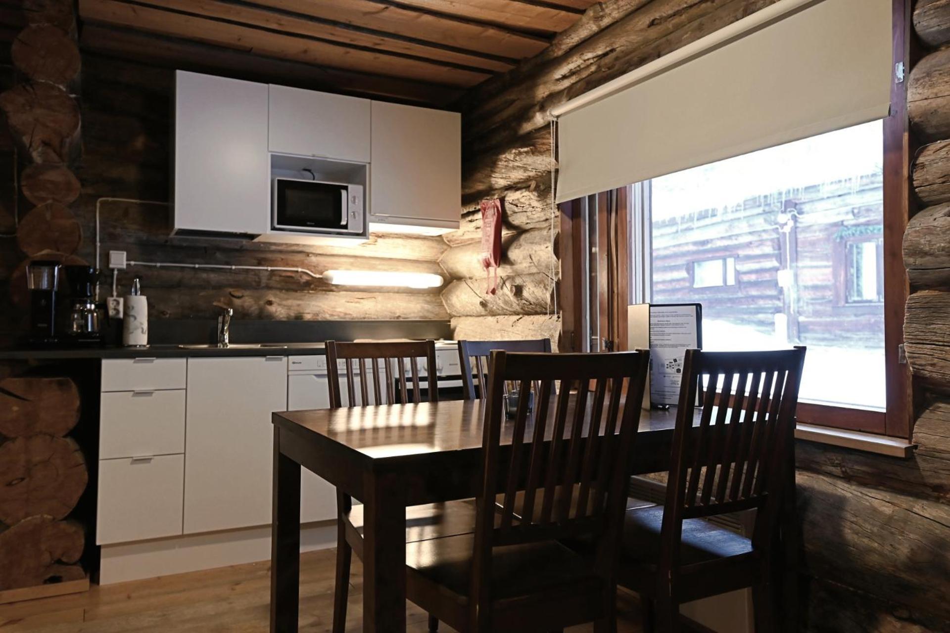 Classic Log Cabin Ski-In Ski-Out 레비 외부 사진