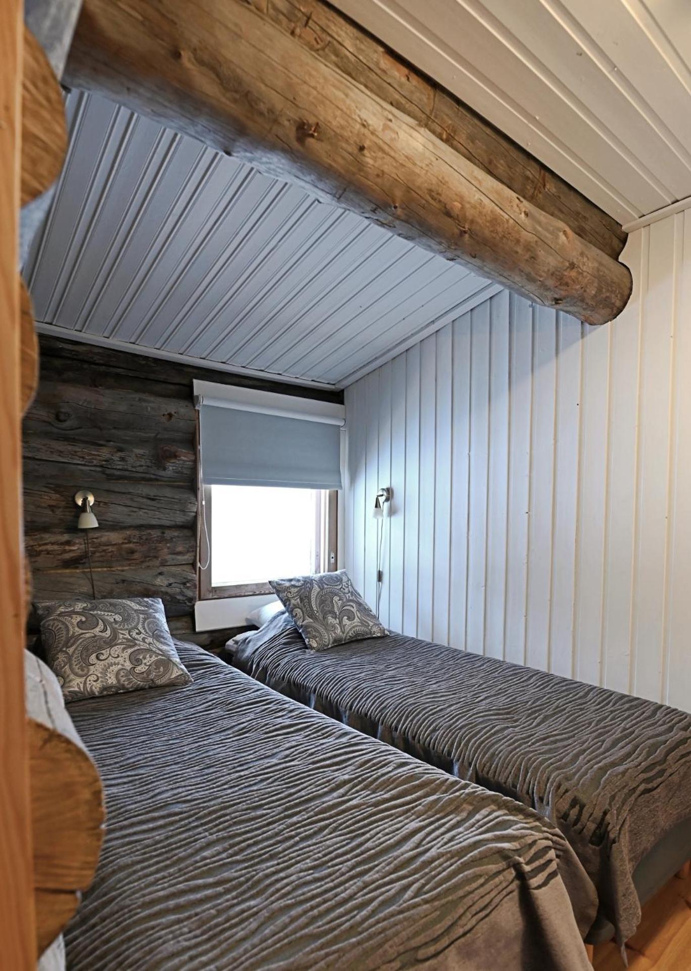 Classic Log Cabin Ski-In Ski-Out 레비 외부 사진
