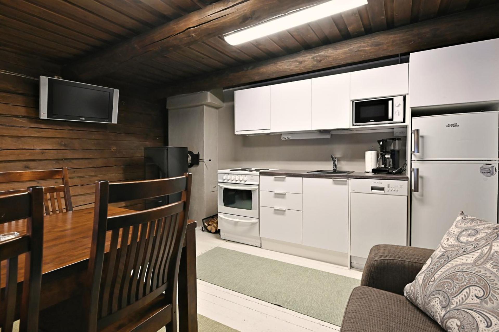 Classic Log Cabin Ski-In Ski-Out 레비 외부 사진