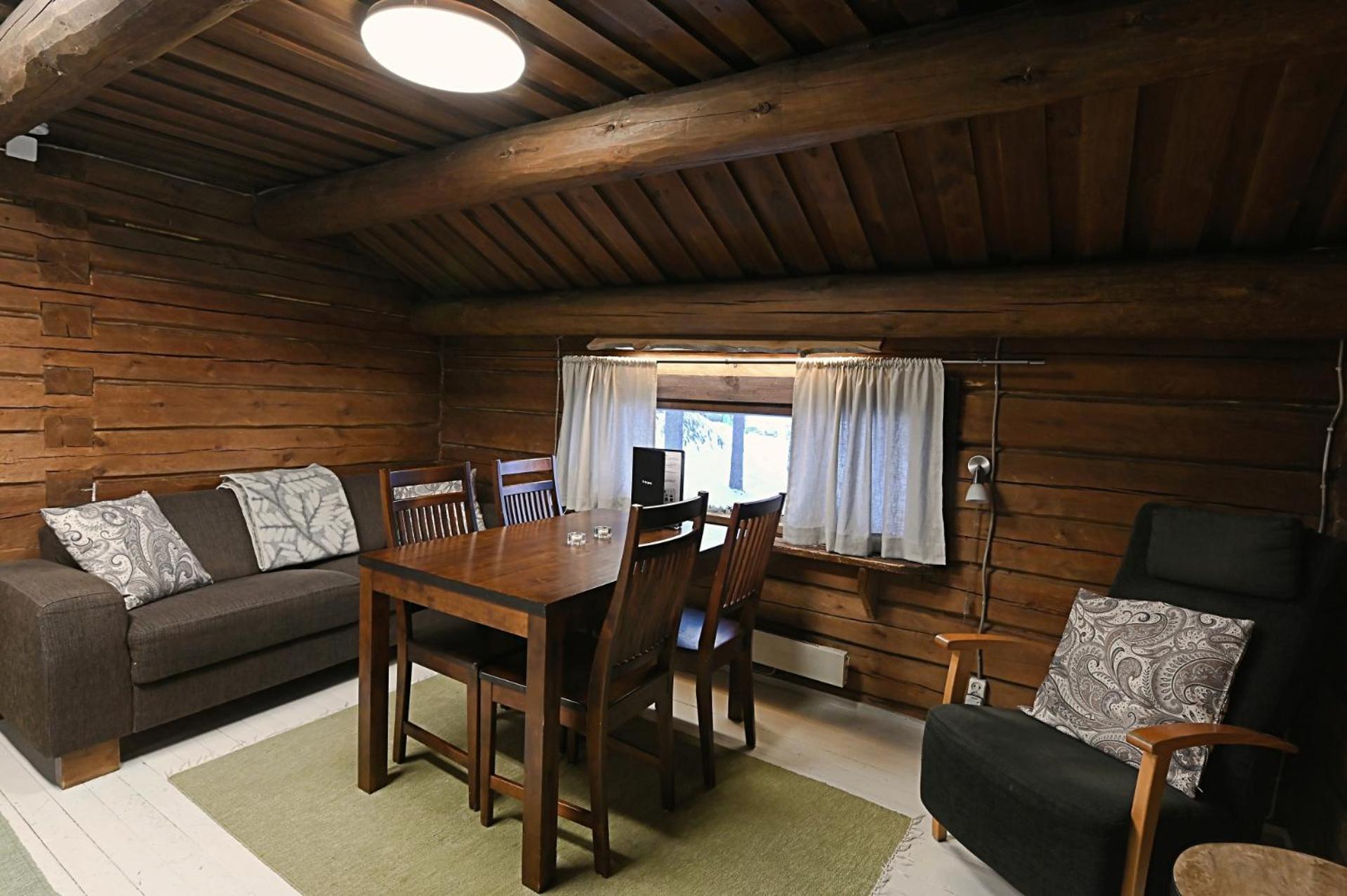 Classic Log Cabin Ski-In Ski-Out 레비 외부 사진